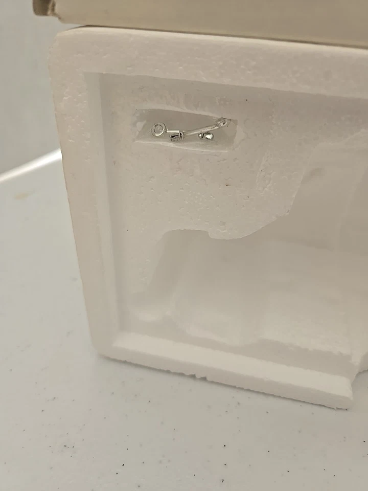 FIRST GEAR 1:34 1955 DIAMOND T FULLER DELIVERY TRUCK 19-2007 - Image 4 of 4