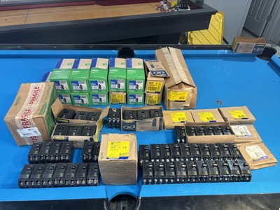 Square D Bolt In Circuit Breakers Brand New Misc Sizes List Included Most N Box