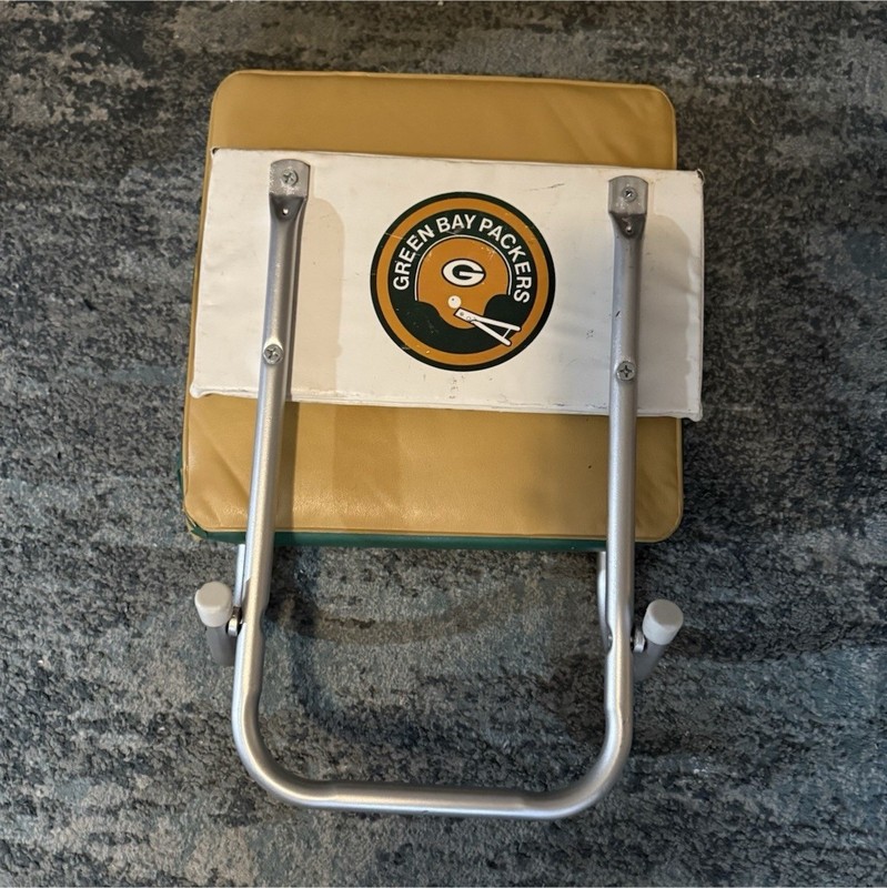 Green Bay Packers Folding Stadium Seat Chair Metal Frame Vinyl Green/Gold 250 lb