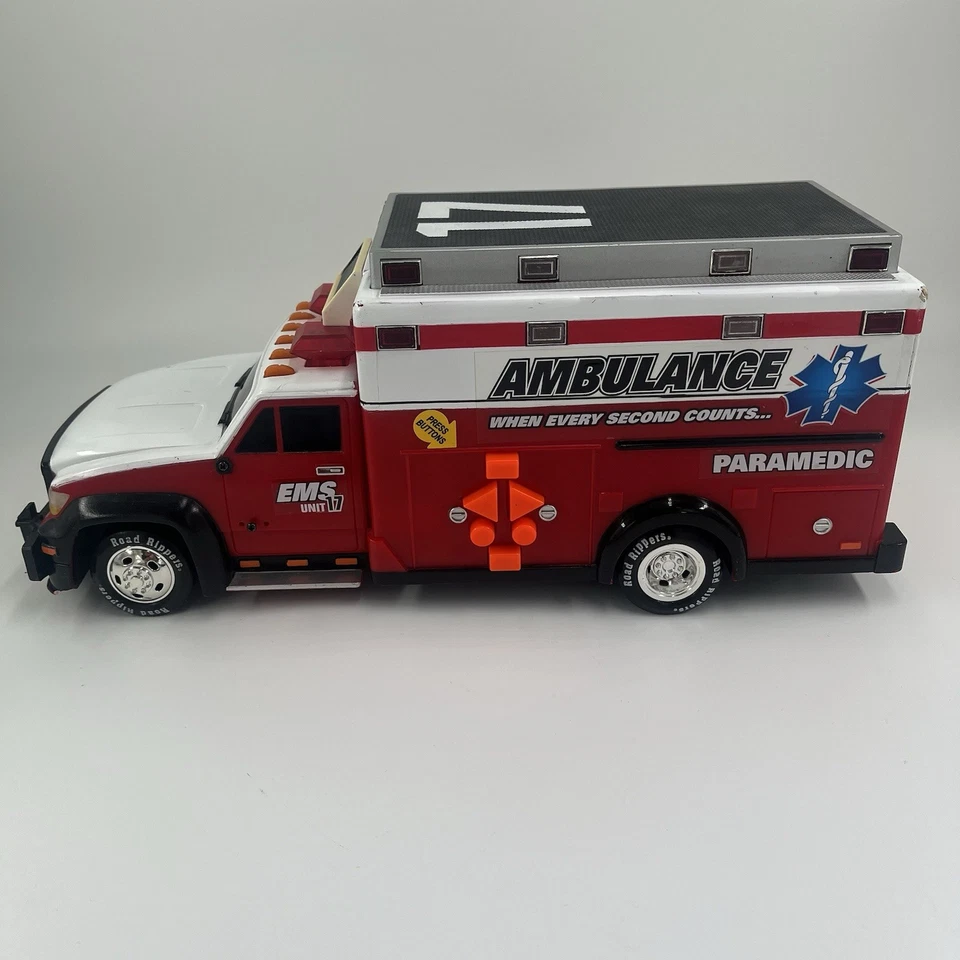 ROAD RIPPERS EMS PARAMEDIC AMBULANCE #17 TRUCK LIGHT SOUND TOY STATE RED - Image 2 of 4