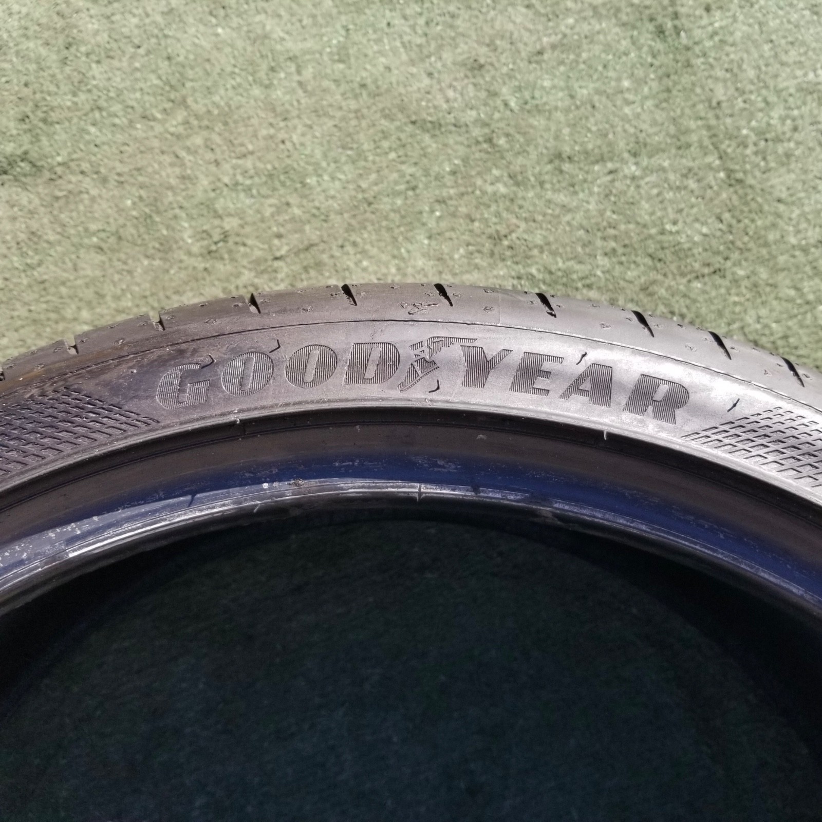 245/35R20 Goodyear Eagle F1 SuperSport Tires 245/35ZR20 95Y Lotus LTS 95% Tread
