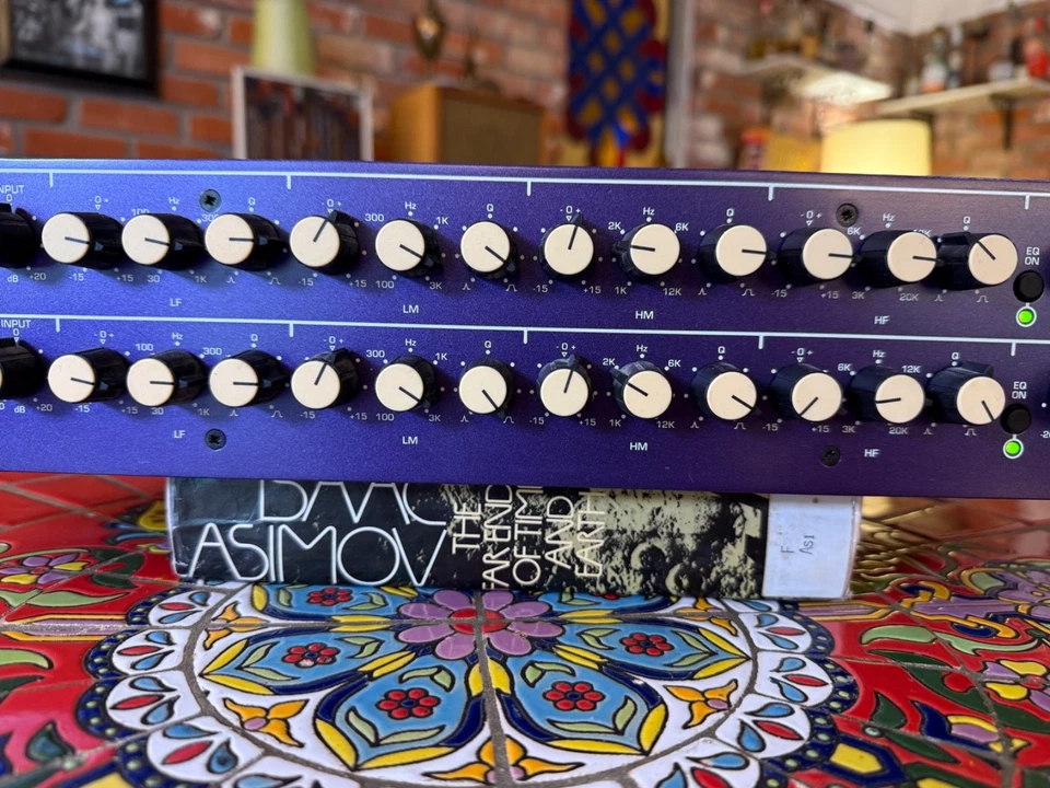 HHB Radius 20 Dual Channel Tube EQ - TL AUDIO - Image 3 of 4