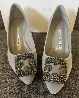 Manolo Blahnik Gray Velvet Hangisi Pointed Toe Pumps EU 36 US 6