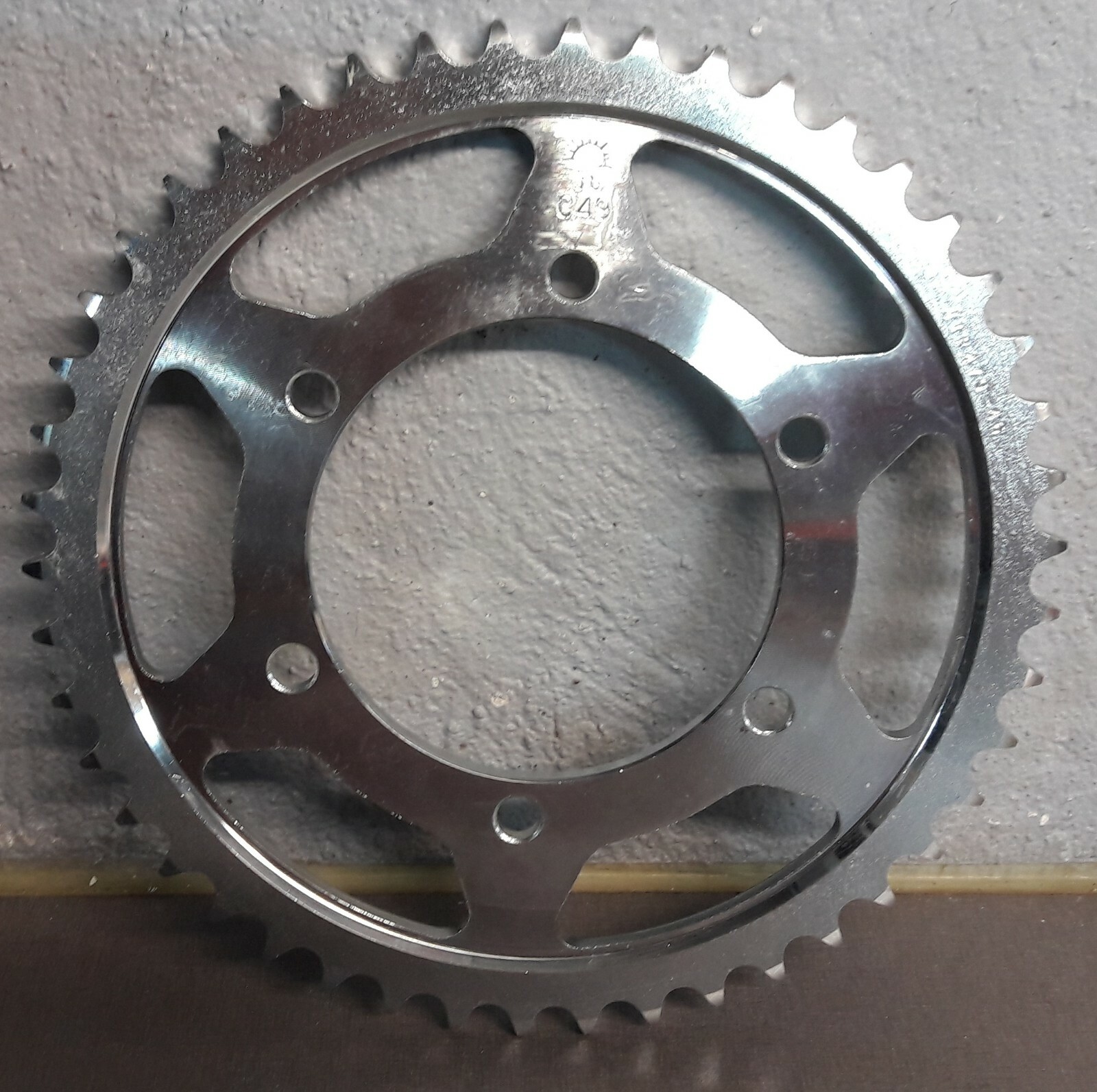 Couronne acier JTR479.46 anti usure pour transmission Yamaha Suzuki