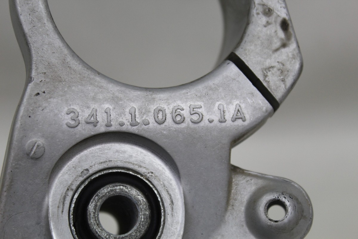 Ｙ Ducati Hypermotard 1100S 1100 OEM Upper Triple Tree Yoke