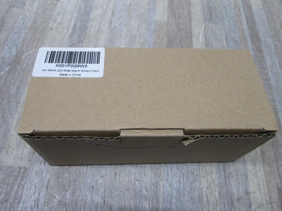 RGB 5W MR 16 LED +WARM WHITE 3 PACK . BRAND NEW WITH REMOTE CONTROL - Image 2 of 4