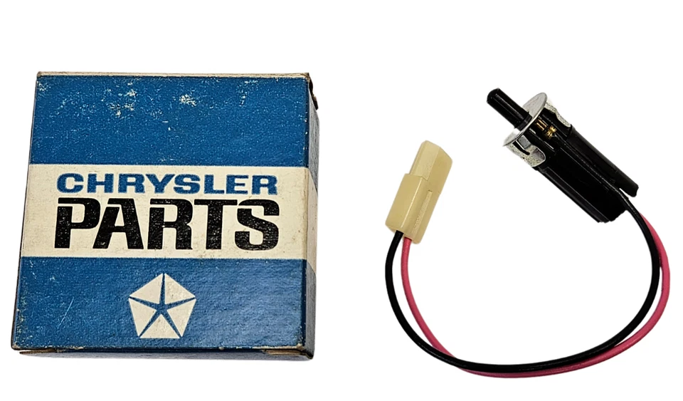 Interruptor de lámpara de luz de guantera Chrysler Imperial Newport 1971-1973 3488443 nuevo en stock Foto 2 de 4
