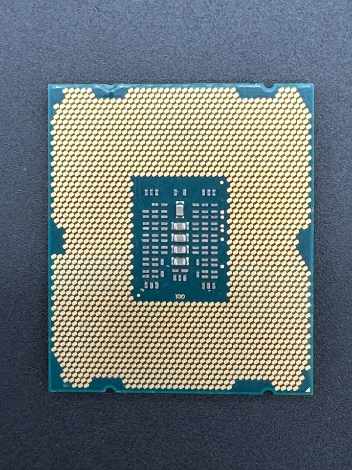 CPU de cuatro núcleos Intel Core i7-4820K 3,7 GHz LGA2011 Foto 2 de 2