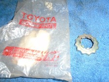 Toyota Celica 1978-85 2 x NOS Genuine Toyota Front Hub Nut Locking Caps