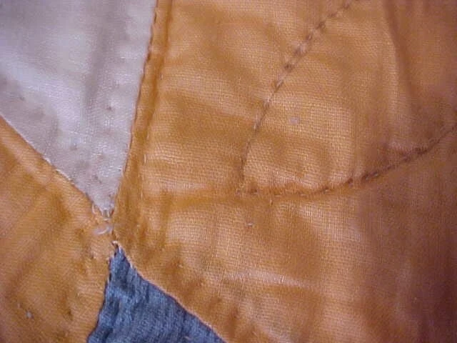 COLCHA DE PIEZAS SEIS PUNTOS ESTRELLAS AÑOS 30 COLOR ARENISCA Foto 4 de 4