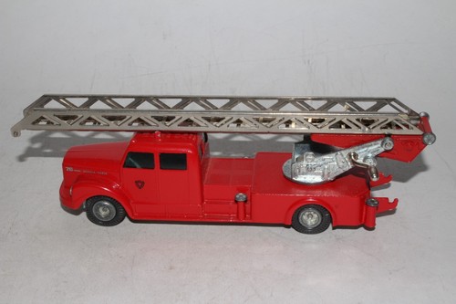 Tekno Toys #445 Scania Vabis Fire Truck with Original Box, Nice Original - Picture 7 of 12