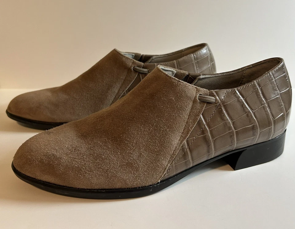Botines Cortos Munro Marteen Planos Taupe Gamuza Cuero Mocasines Cocodrilo Repujado Talla 7M Foto 3 de 4