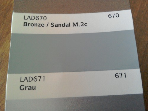 Lada Solvent Basecoat Aerosol & Tin Select Colour - Picture 30 of 31