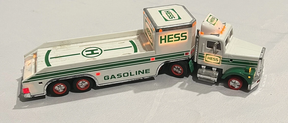 Vintage 1988 Light Up Amerada Hess Gasoline Semi Truck Working