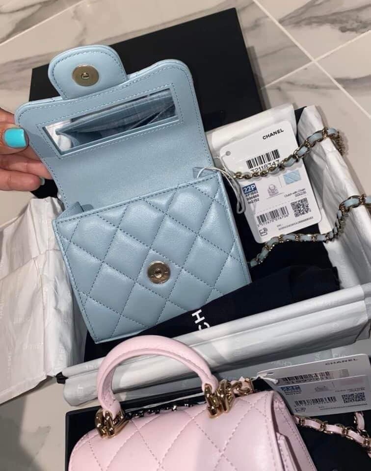シャネル 22P フラップバッグ18cm ベビーブルー CHANEL 22p Mini Classic Flap Top Handle Crossbody Bag Baby