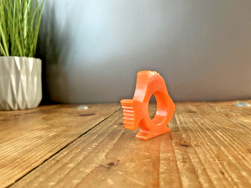 ART DECO 1930'S ORANGE BAKELITE PHENOLIC TROPICAL ANGEL FISH NAPKIN RING HOLDER - Picture 5 of 11