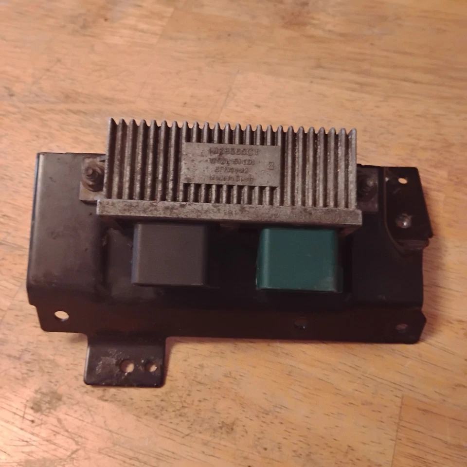 Módulo de control de bujía incandescente motor Ford Powerstroke Super Duty F250 03-10 1828565C1 Foto 2 de 4