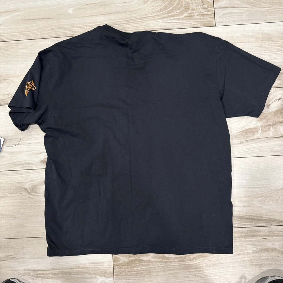 Póster de la película Miami Heat Courtside para hombre Nike NBA camisa nueva con etiquetas XL calce suelto Foto 4 de 4