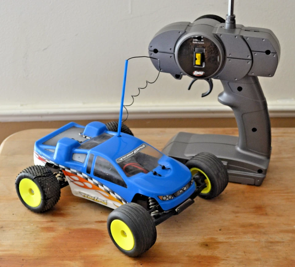 Team Losi Short Course Truck mit Losi Sender - Bild 2 von 4