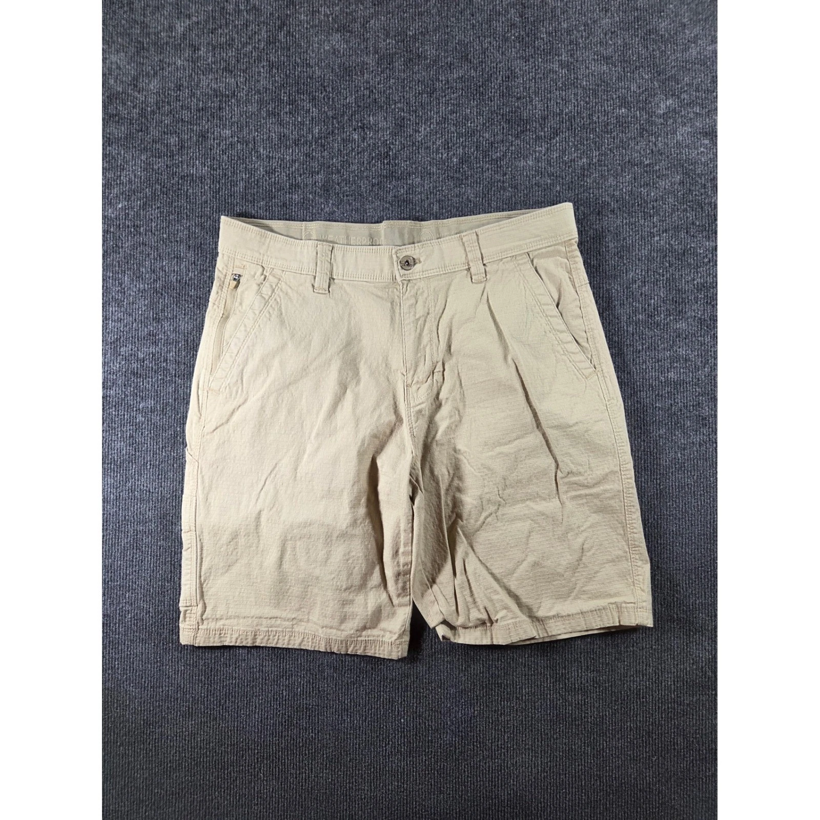 Weatherproof Vintage Mens Khaki Cargo Shorts Tan Utility Hiking Size 34 35