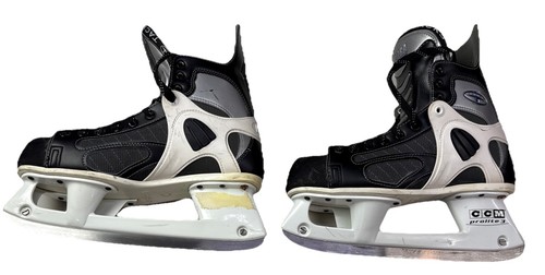 Pattini da hockey su ghiaccio vintage CCM Ultra Tacks taglia 9,5 Pro Lite 3 lame 44 e protezioni 2i - Foto 14 di 19