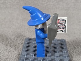 Lego 6020 Castle Dragon Knights Majisto Wizard  Minifigure, Scroll and Parrot