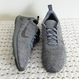nike lunarestoa 2 se cool grey