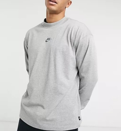 Nike Sportswear Men's Long-Sleeve T-Shirt