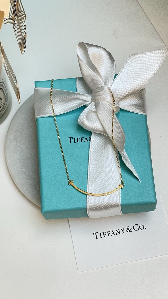 Tiffany & Co. Tiffany T Smile Pendant in Yellow Gold, Small 18-16 