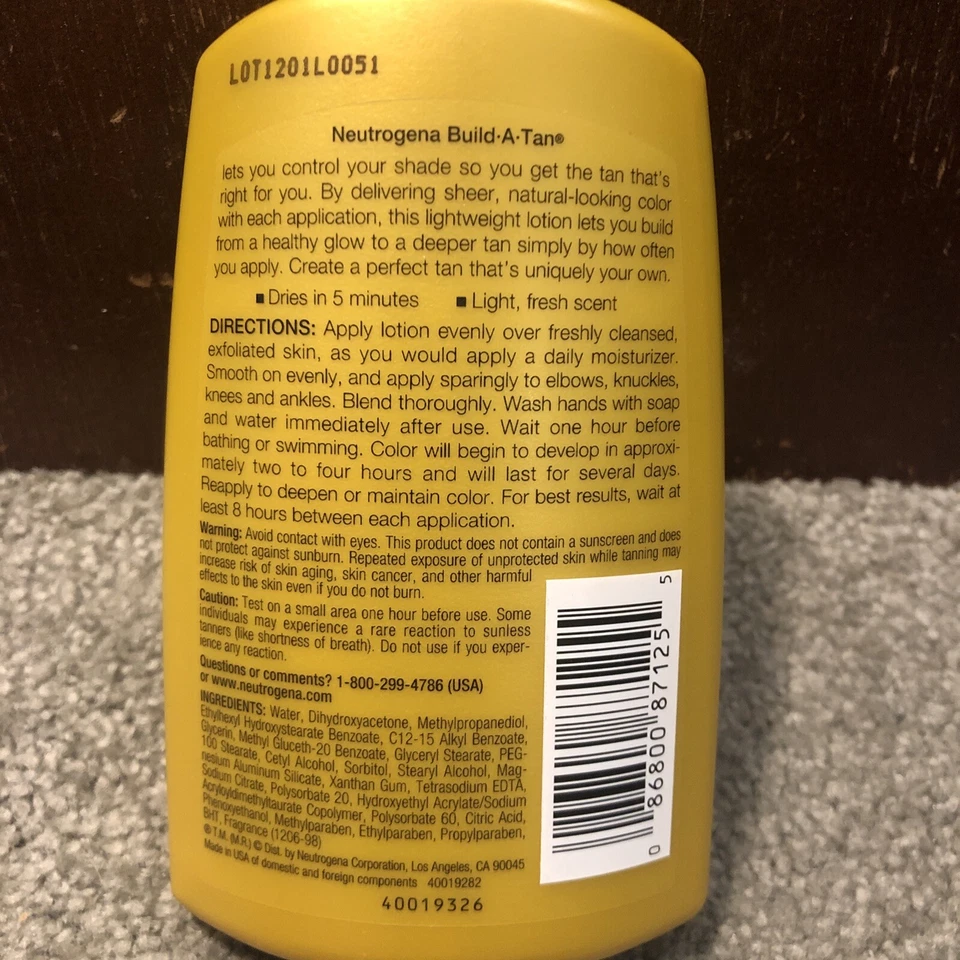 Loção bronzeadora Neutrogena Build A Tan Gradual Sunless Control Your Shade 6,7 oz - Imagem 3 de 4