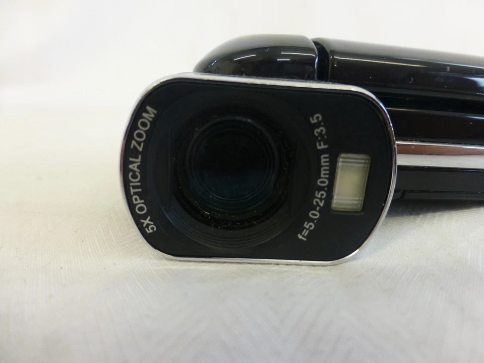 Toshiba Camileo P100 Full HD Pocket Digital Camera - Tested - Image 4 of 4