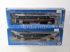 HO gauge Bachmann PRR FA2 & FB2 Diesel Locomotive-DCC Sound-64606.