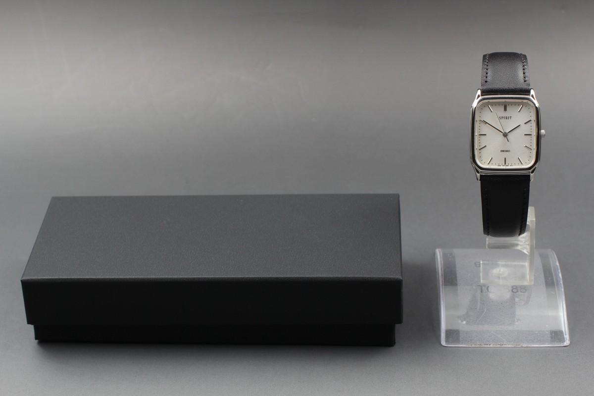 Vintage 1995 Seiko Spirit 5E31-5B50 Tank Platinum HAQ Quartz Mens