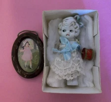 Antique 4” BISQUE PORCELAIN Side Glancing Eyes Hair Bow DOLL Japan Picture Drum