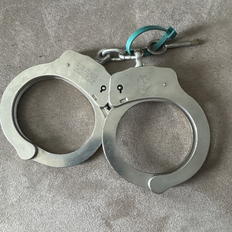 Vintage Smith & Wesson Model 91 Scarce Factory Polished Nickel Handcuffs 🔥