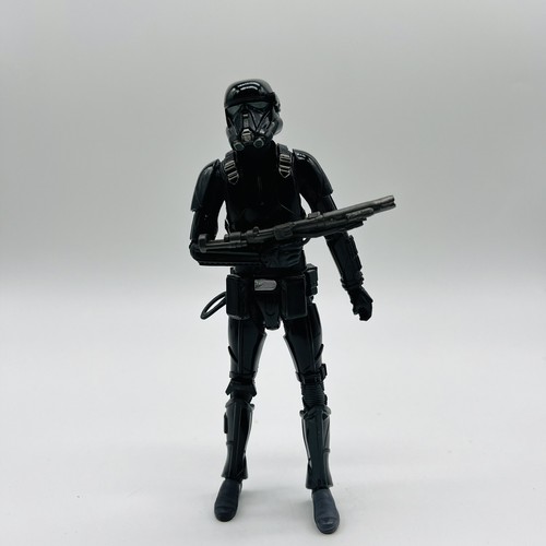 Star Wars Black Series Imperial Death Trooper Rogue One mit einem Blaster