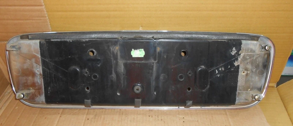 Rover 45 400 Saloon 1995-03  Chrome number plate surround DRC100780 - image 2 of 4