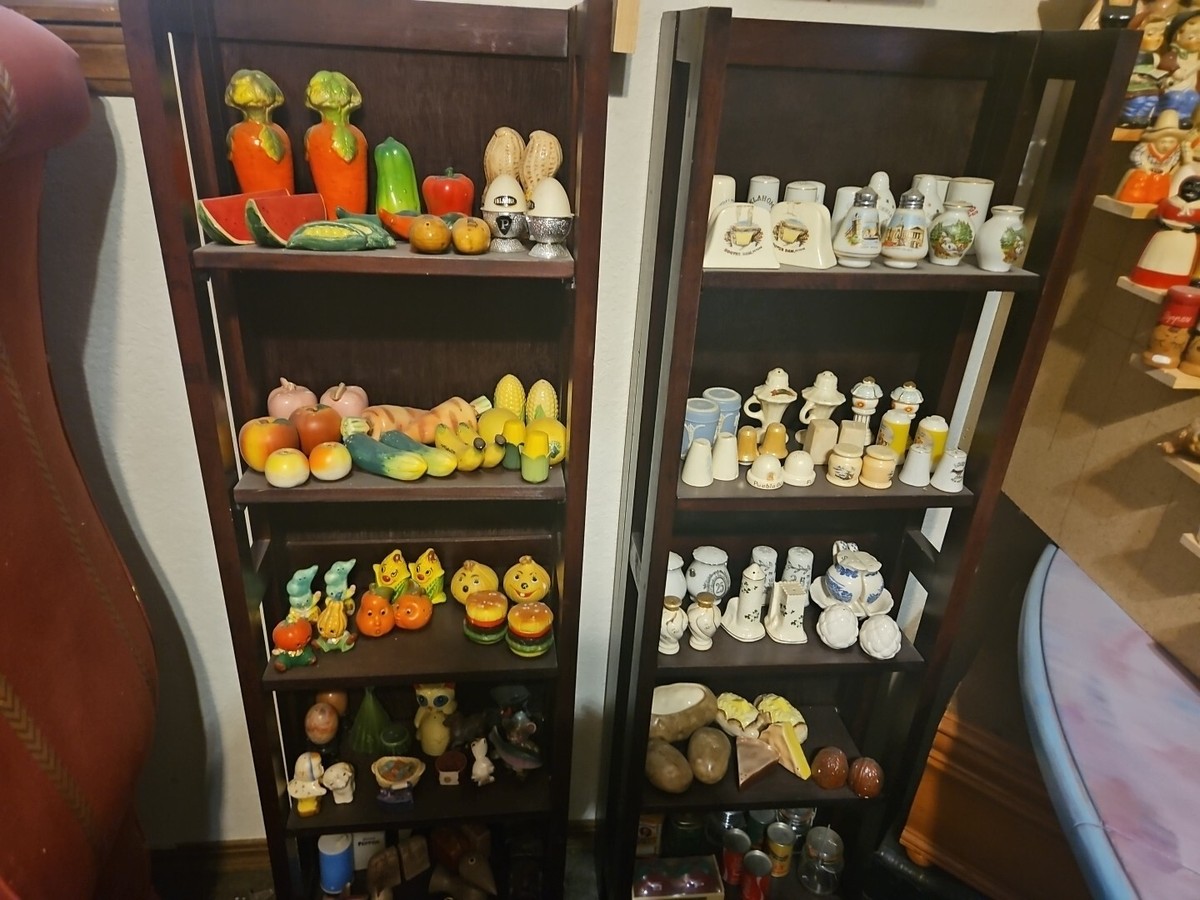 【ヴィンテージ】RelcoJapan Salt & Pepper Shakers Vintage Turkey Salt and Pepper Shakers in Blue and Red by Relco