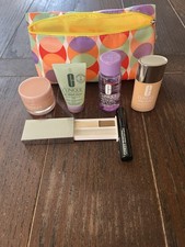 Clinique Sample Lot With Pallet And Cosmetic Bag