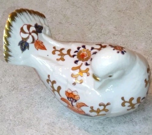 Rare Vintage Imari Ware Hand Decorated Porcelain Dove Figurine Gold Japan Bird