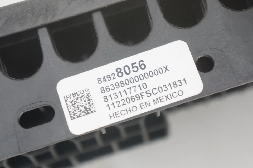 Engine Fuse Block Relay Box OEM 84928056 Chevrolet Corvette Stingray C8 20-23 - Image 2 of 4