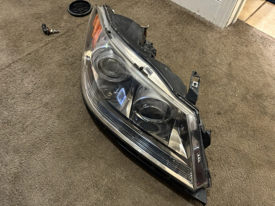 2005-2008 Acura RL Right Passenger Rh Side HID Headlight OEM - 33101-SJA-A01 - Image 3 of 4