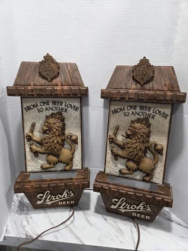 2 Vintage Stroh's Lion Lighted Beer Sign Bar Pub Sconce Pair Detroit Original