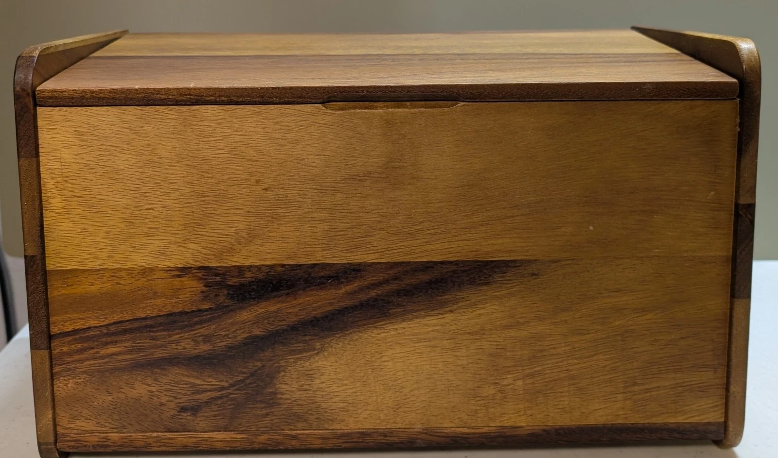 Acacia Wood Bread Box Food Safe by Threshold Thailand
Opens in a new window or tab