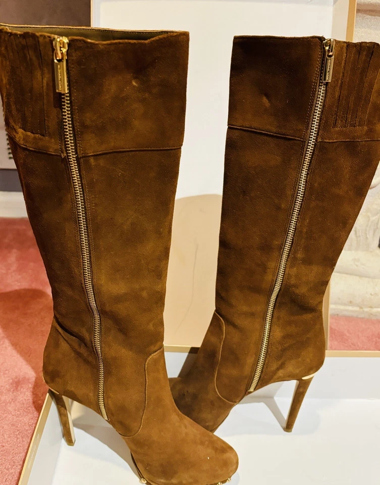 Botas altas para mujer Michael Kors Ailee talla 8 1/2 M hasta la rodilla tacón con tachuelas cremallera lateral Foto 2 de 4