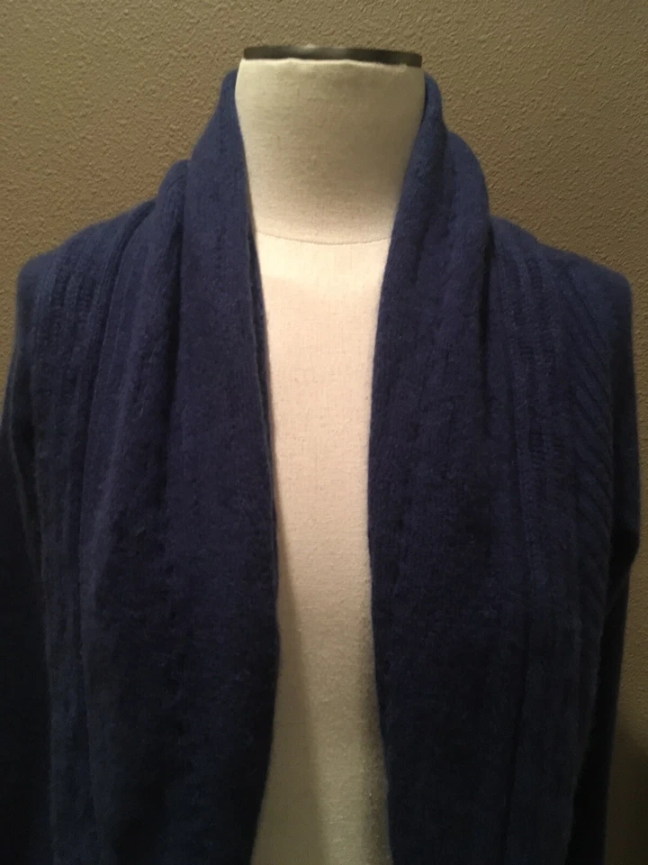 Suéter cárdigan manga larga de lujo silencioso 100 % cachemir Laundry Shelley Segal M Foto 2 de 4