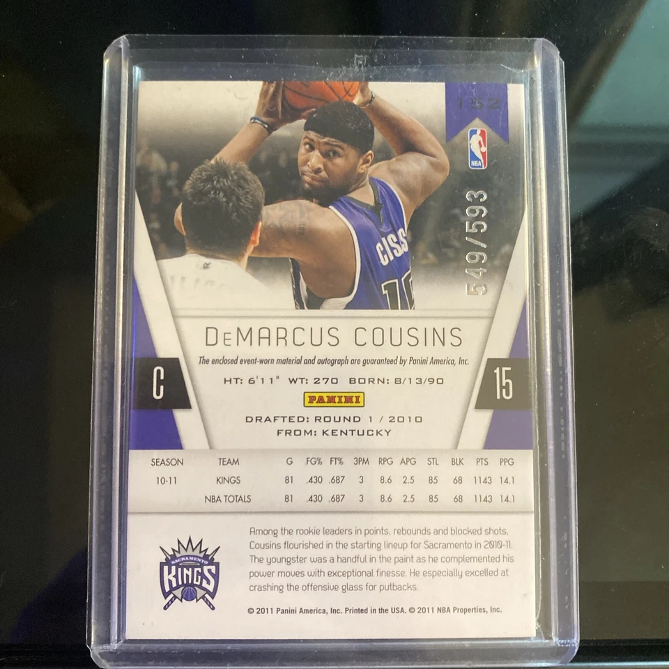 2010 PANINI CERTIFIED ROOKIE JERSEY AUTO DEMARCUS COUSINS RC # 185/599  - Image 2 of 4