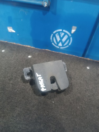 VW Passat 3B Seat Leon 1M Heckklappenschloss Kofferraumschloss hinten 3B9827505C