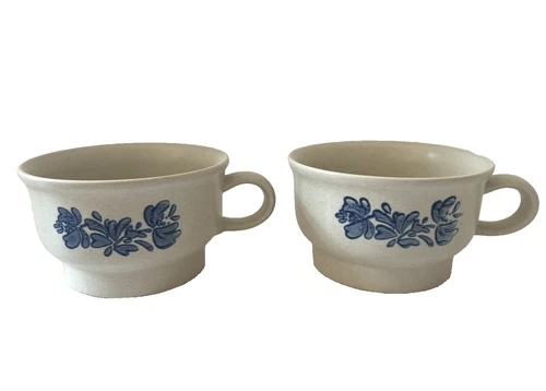 Set of 2 Vintage Pfaltzgraff Yorktowne  Coffee Tea Cups Blue Floral Stoneware
