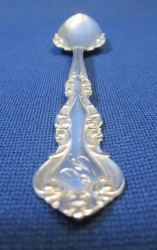 Vintage International Warwick Style 1898 SS Fruit/Orange Spoon 6”